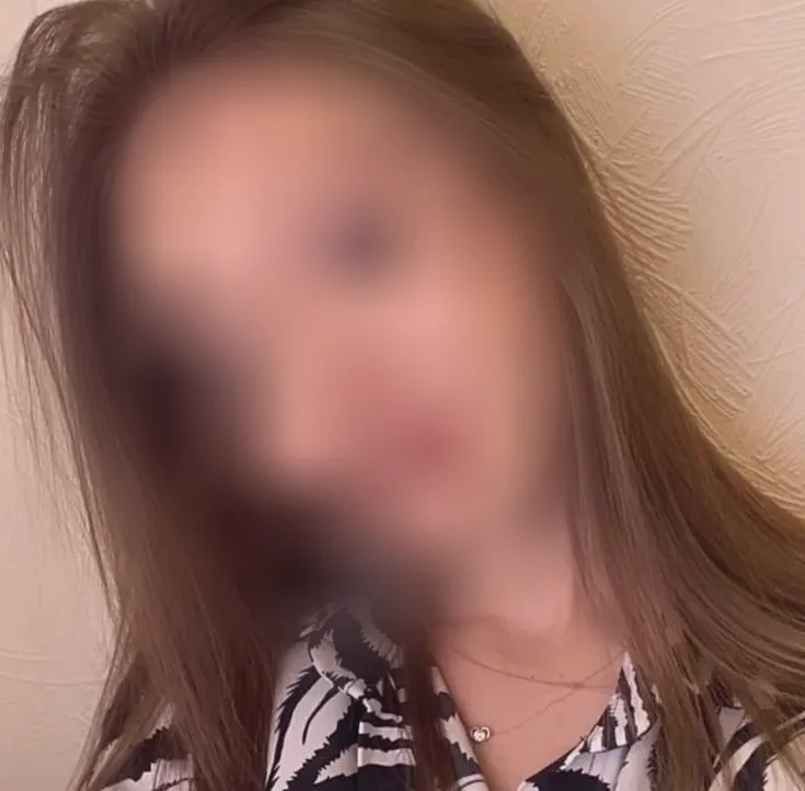 Aylin, 22