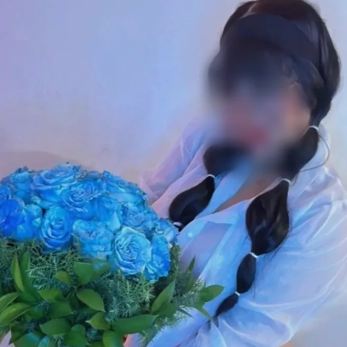 Ida, 25