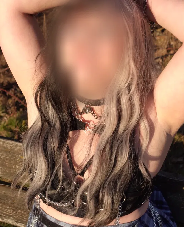 Ivana, 24