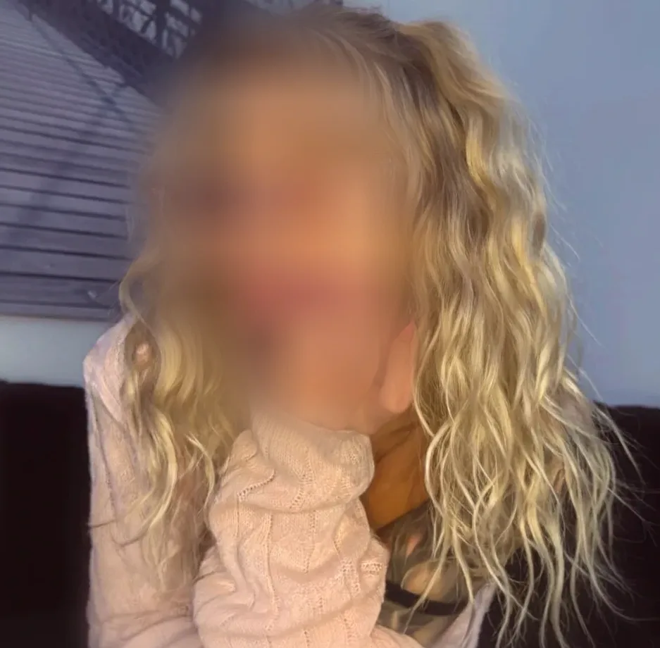 Kathrin, 23