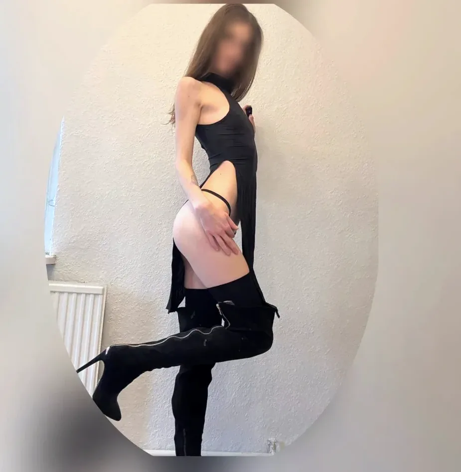 Lea, 26