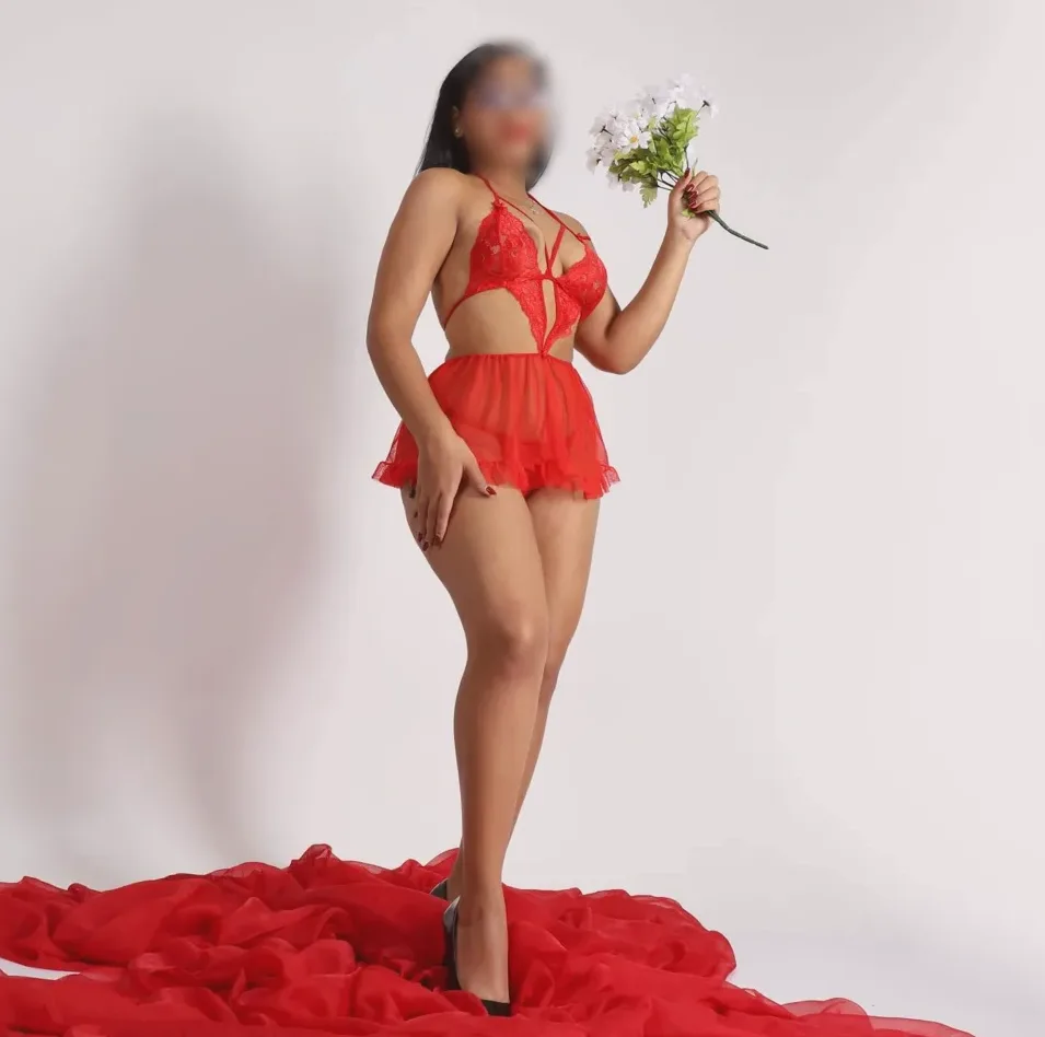 Paula, 21
