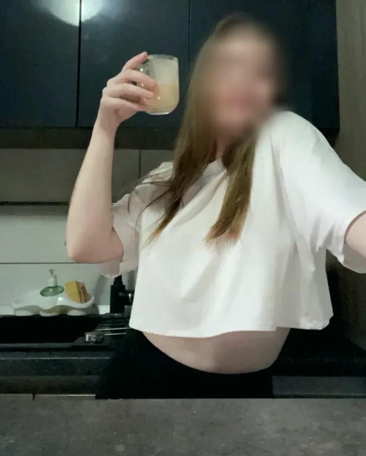 Paula, 27