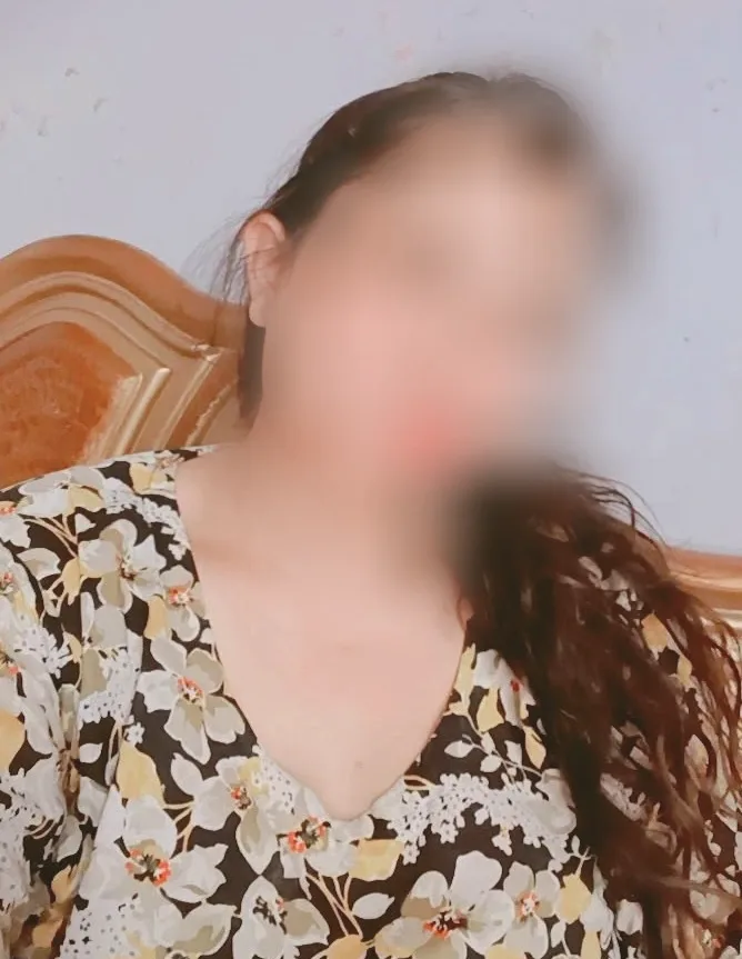 Rosa, 29