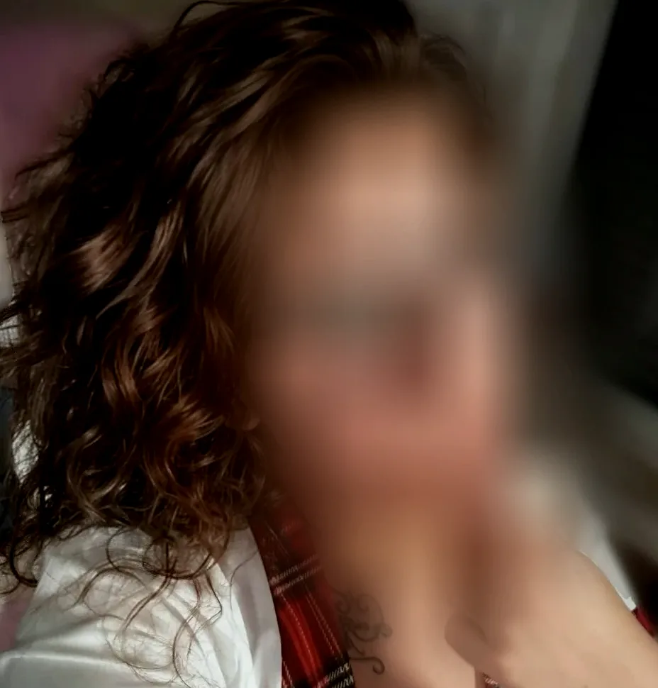 Selina, 37